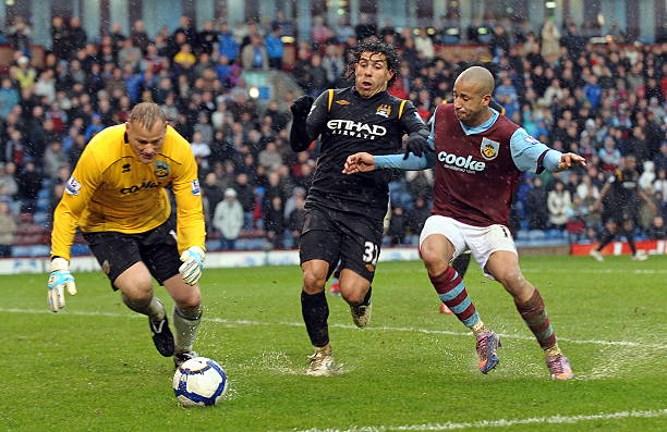 因素共同作 因素共同作