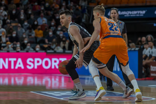 面对背靠背 面对背靠背