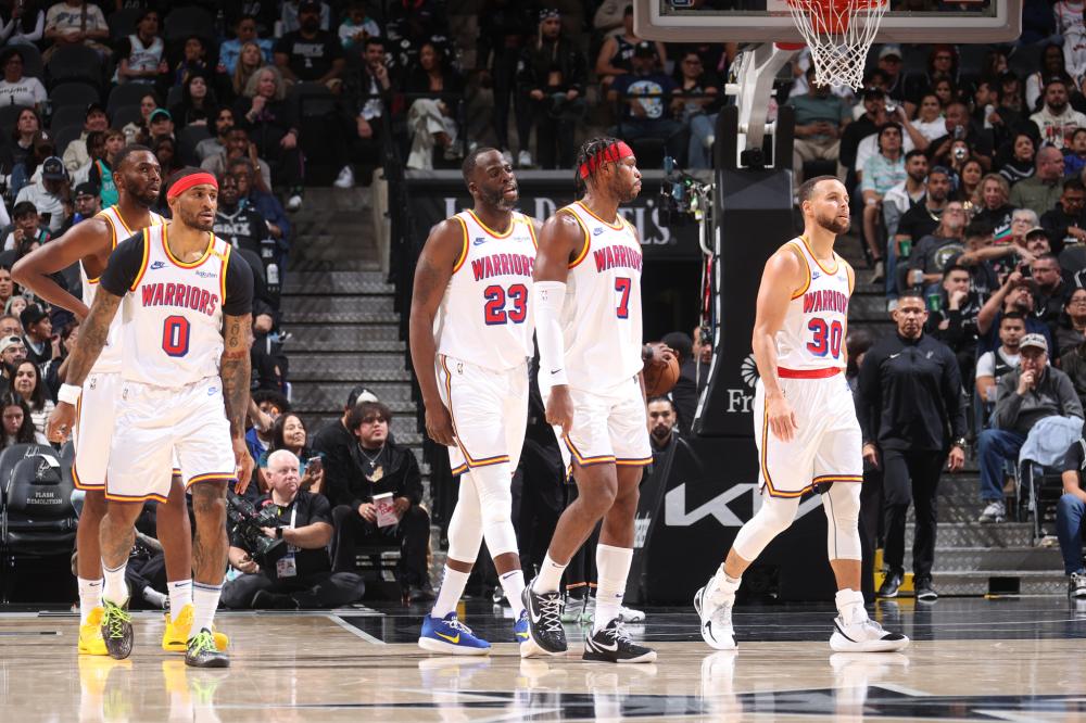 武磊试图将 武磊试图将